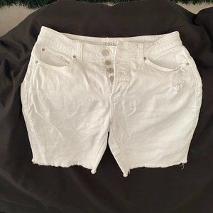 White distressed shorts